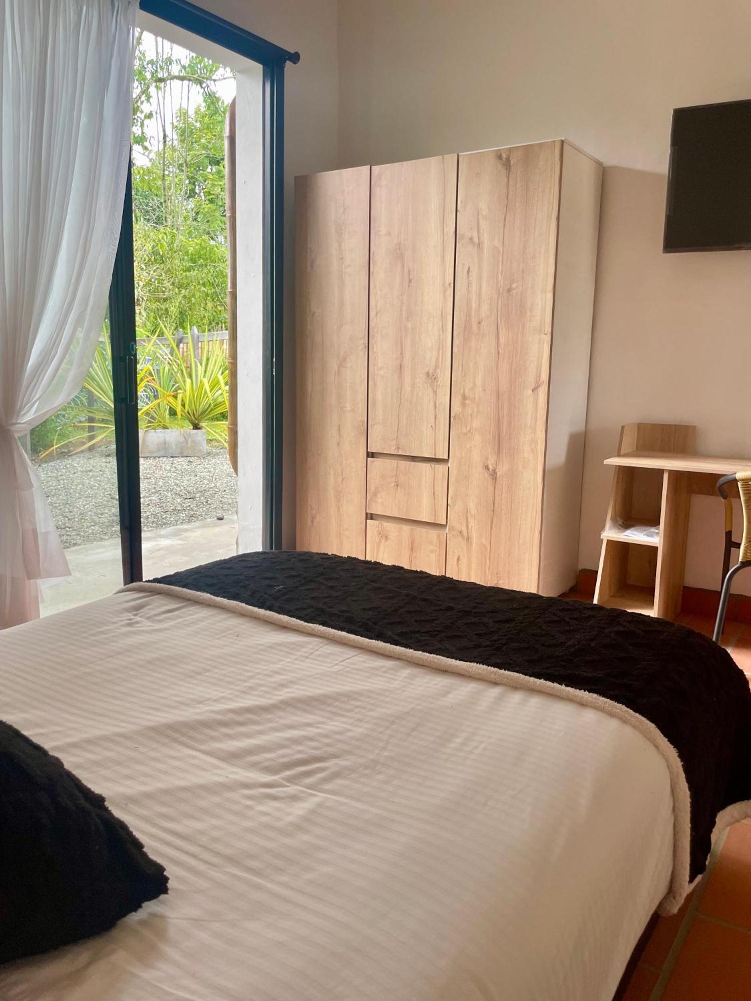 Ecohotel Alma Calarcá Buitenkant foto